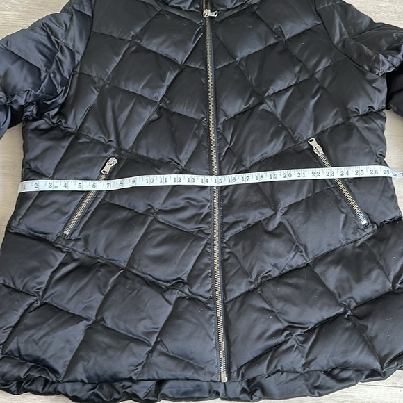 Kristen Blake Black Hooded Puffer Jacket - Picture 9 of 11